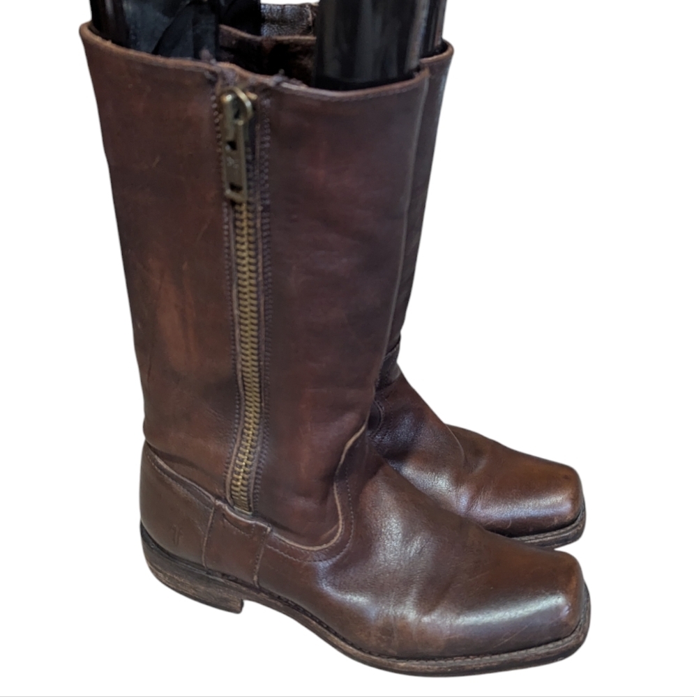 Frye Boots Heath Outside Zip size 9 Leather Square Toe Short Heeled Western Boho